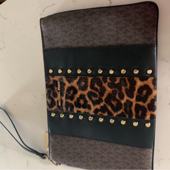 Michael Kors Leopard and Black Wristlet with Gold Accents - Picture 1 of 5